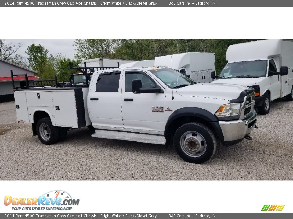 2014 Ram 4500 Tradesman Crew Cab 4x4 Chassis Bright White / Black/Diesel Gray Photo #9