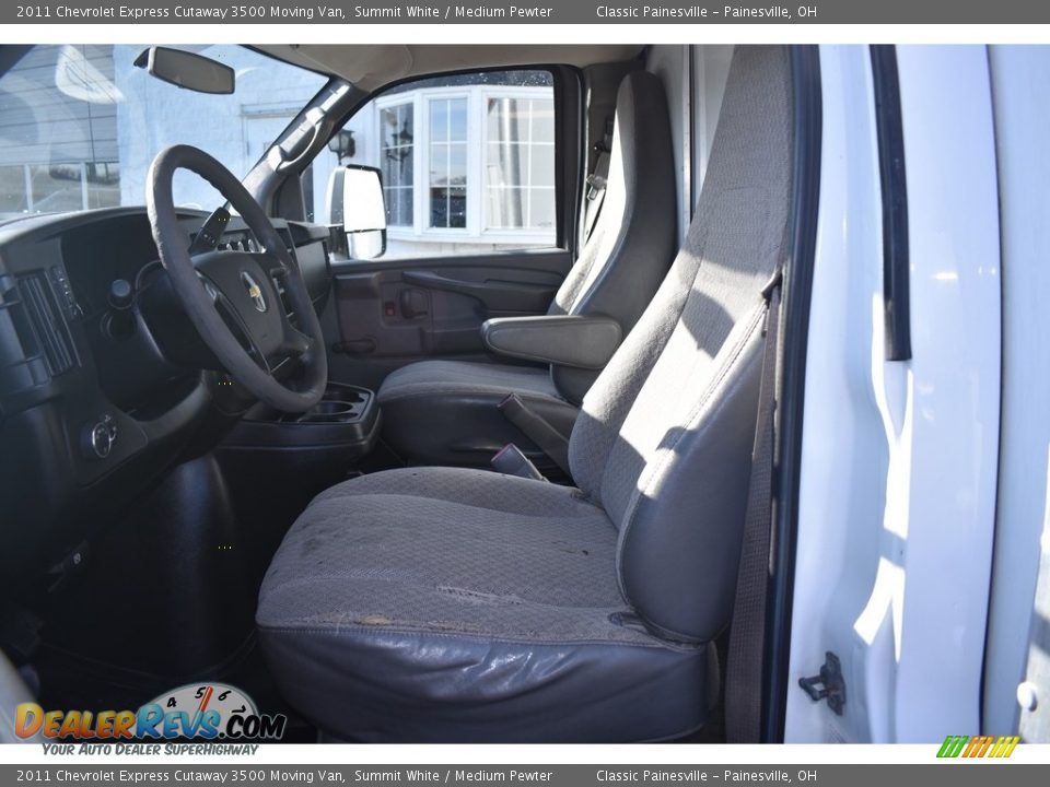 2011 Chevrolet Express Cutaway 3500 Moving Van Summit White / Medium Pewter Photo #6