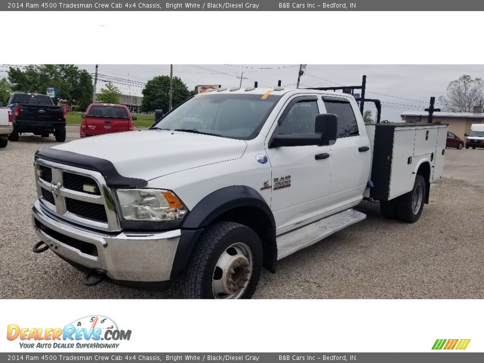 2014 Ram 4500 Tradesman Crew Cab 4x4 Chassis Bright White / Black/Diesel Gray Photo #18