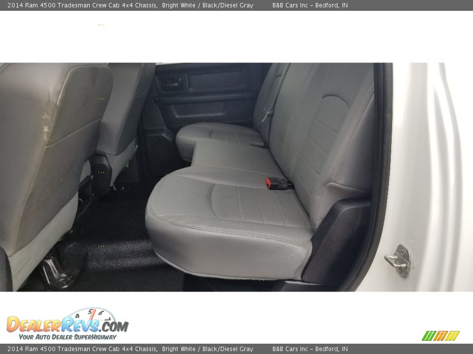 2014 Ram 4500 Tradesman Crew Cab 4x4 Chassis Bright White / Black/Diesel Gray Photo #23
