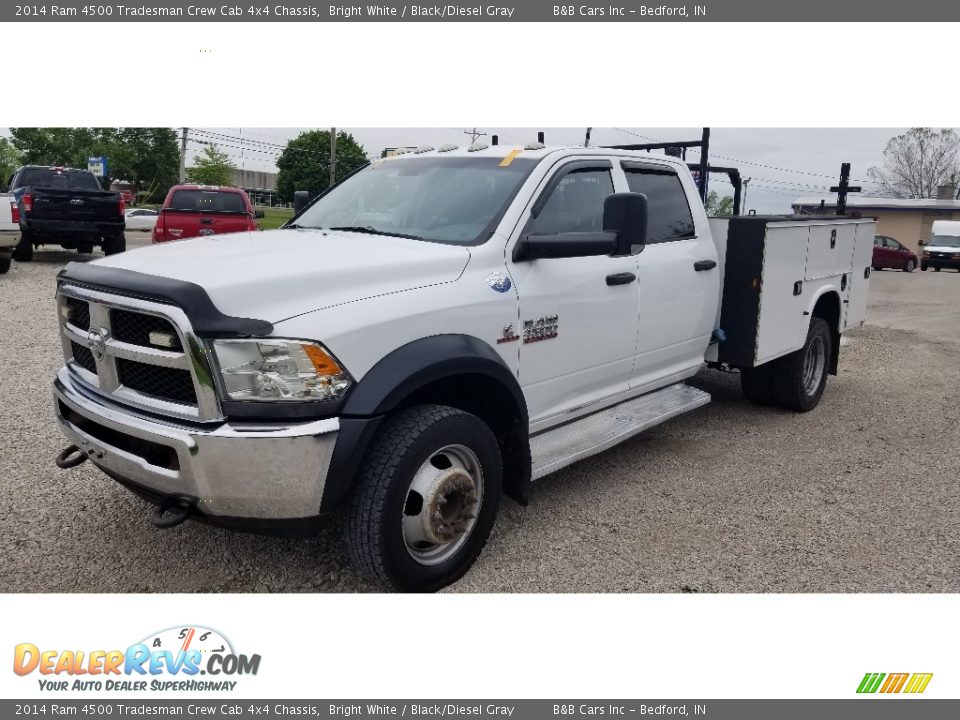 2014 Ram 4500 Tradesman Crew Cab 4x4 Chassis Bright White / Black/Diesel Gray Photo #28