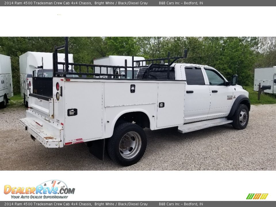 2014 Ram 4500 Tradesman Crew Cab 4x4 Chassis Bright White / Black/Diesel Gray Photo #30