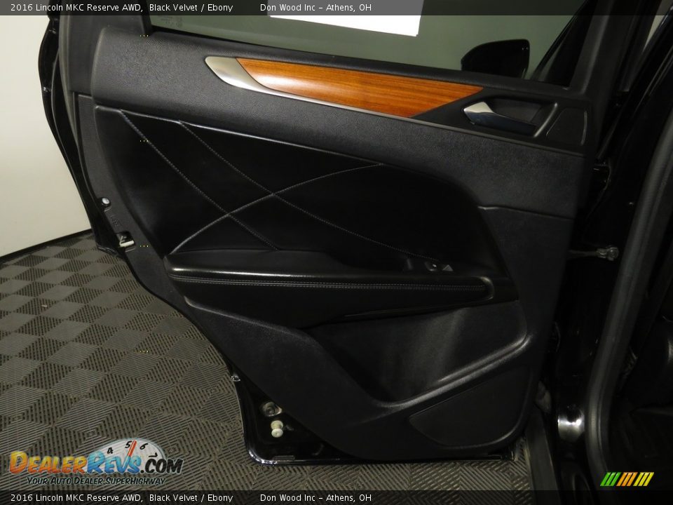 2016 Lincoln MKC Reserve AWD Black Velvet / Ebony Photo #23