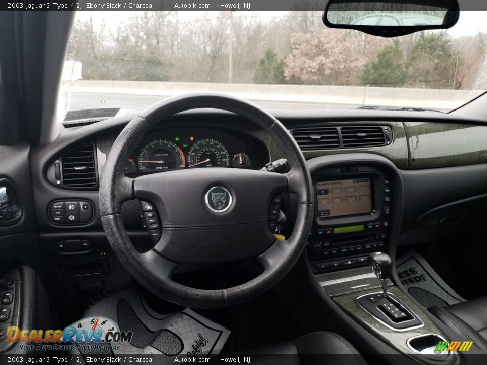 2003 Jaguar S-Type 4.2 Ebony Black / Charcoal Photo #15