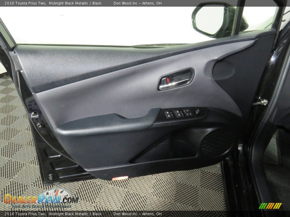 2016 Toyota Prius Two Midnight Black Metallic / Black Photo #17