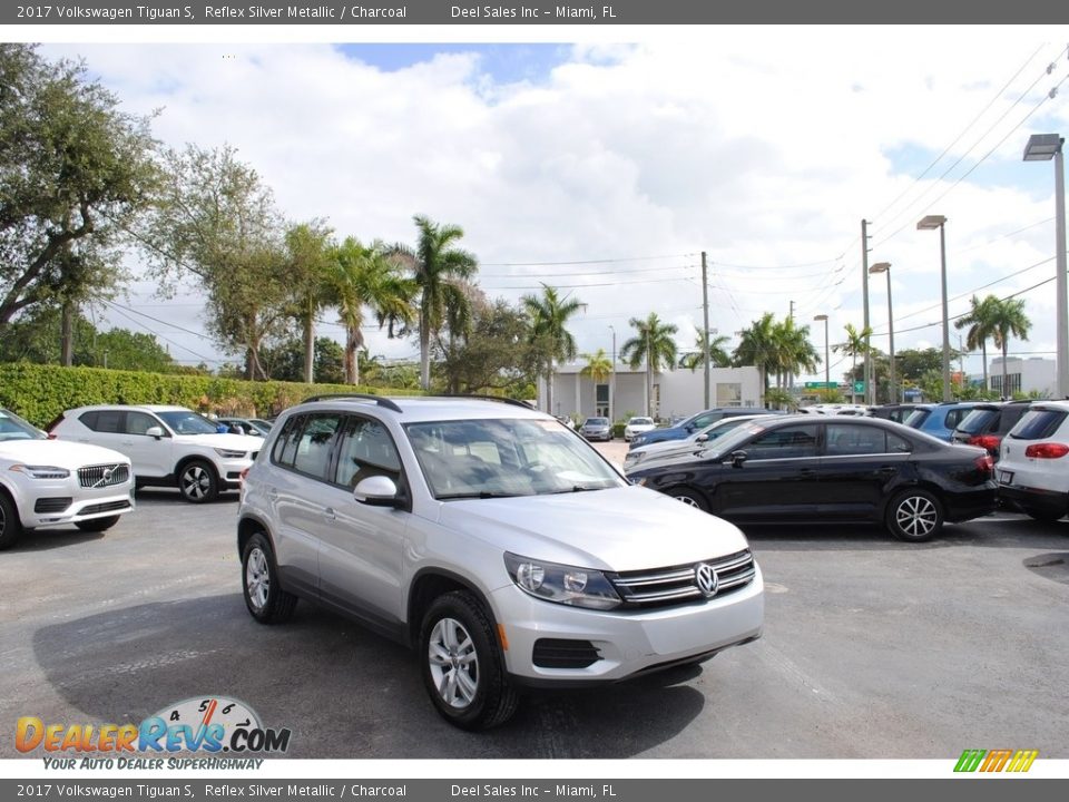 2017 Volkswagen Tiguan S Reflex Silver Metallic / Charcoal Photo #1