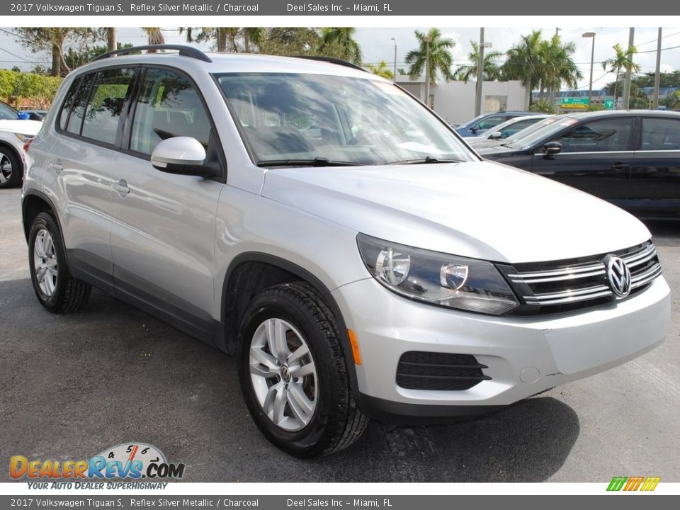 2017 Volkswagen Tiguan S Reflex Silver Metallic / Charcoal Photo #2