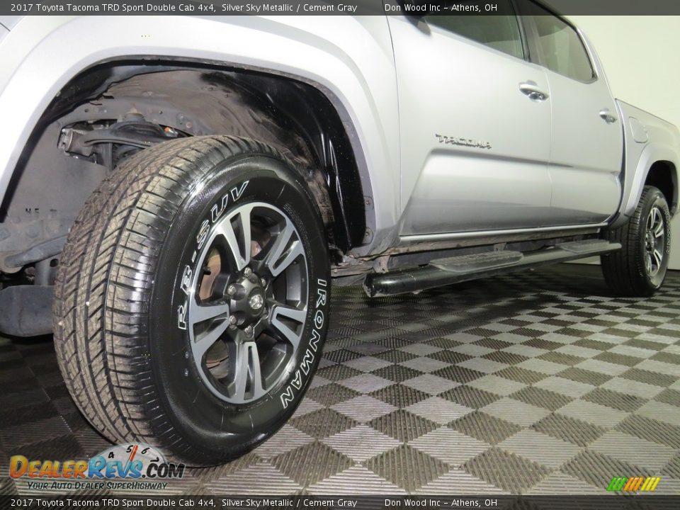 2017 Toyota Tacoma TRD Sport Double Cab 4x4 Silver Sky Metallic / Cement Gray Photo #8