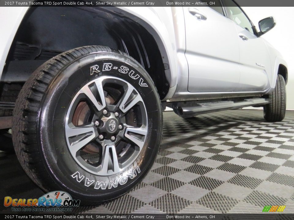 2017 Toyota Tacoma TRD Sport Double Cab 4x4 Silver Sky Metallic / Cement Gray Photo #14