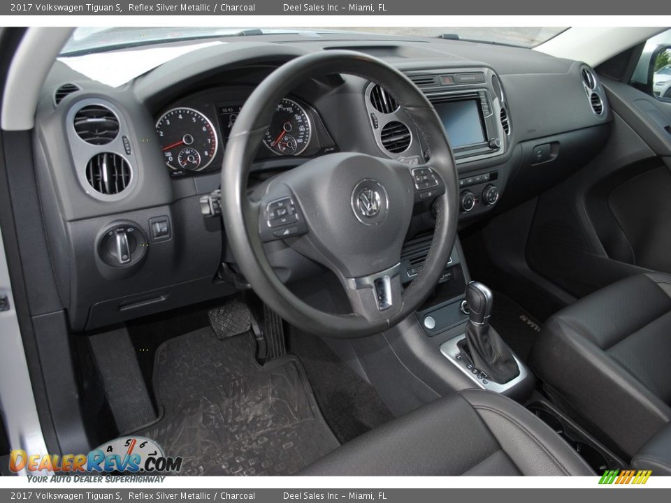 2017 Volkswagen Tiguan S Reflex Silver Metallic / Charcoal Photo #15