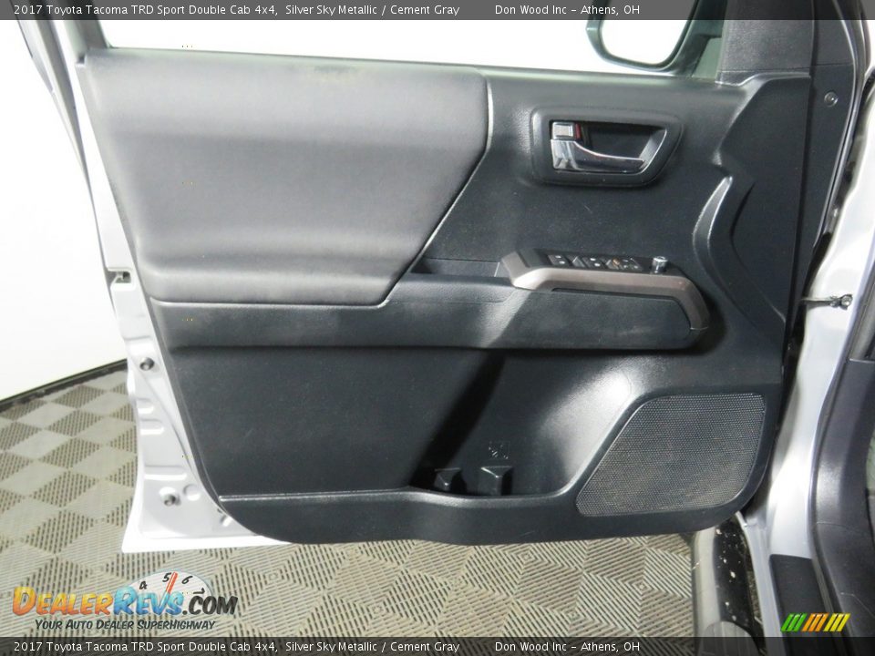 2017 Toyota Tacoma TRD Sport Double Cab 4x4 Silver Sky Metallic / Cement Gray Photo #15