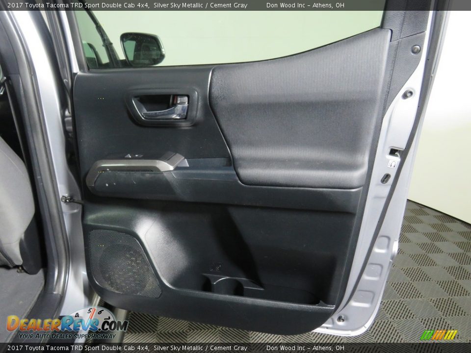 2017 Toyota Tacoma TRD Sport Double Cab 4x4 Silver Sky Metallic / Cement Gray Photo #21