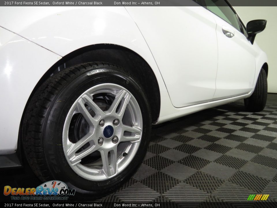 2017 Ford Fiesta SE Sedan Oxford White / Charcoal Black Photo #15
