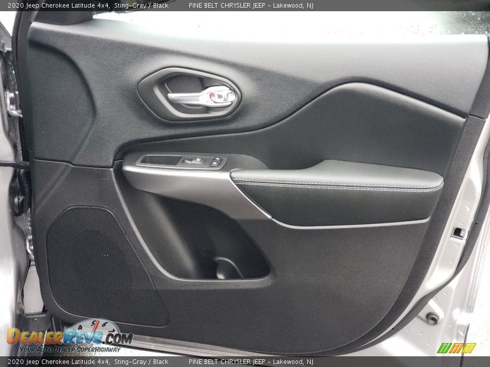 2020 Jeep Cherokee Latitude 4x4 Sting-Gray / Black Photo #24