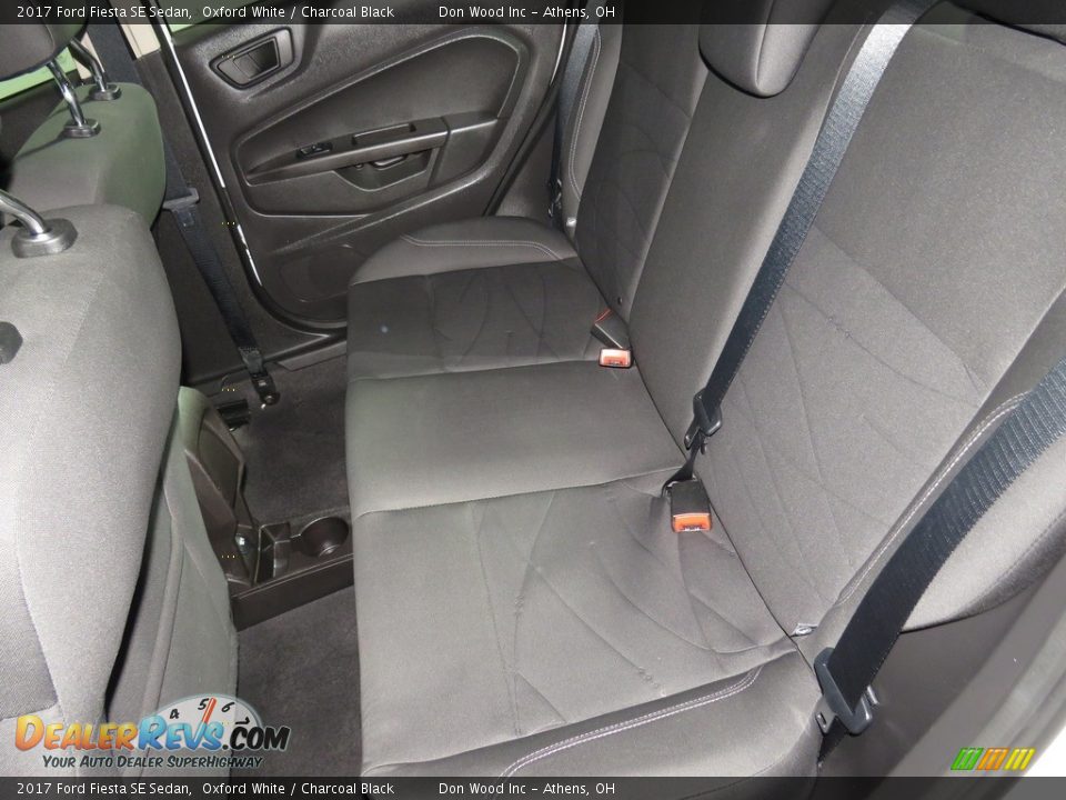 2017 Ford Fiesta SE Sedan Oxford White / Charcoal Black Photo #21
