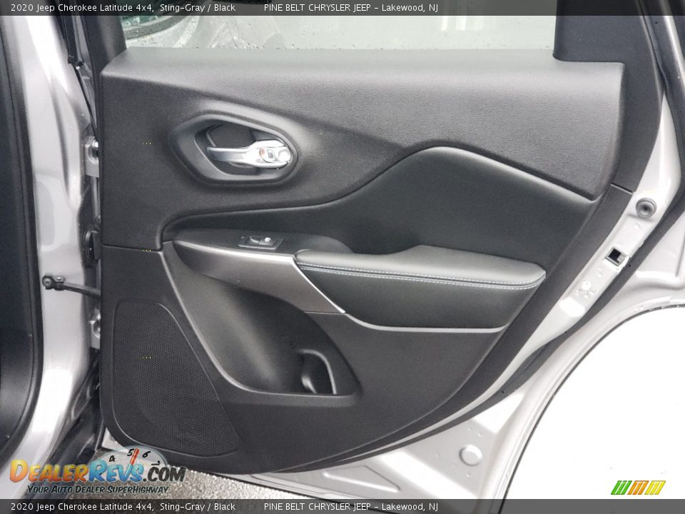 2020 Jeep Cherokee Latitude 4x4 Sting-Gray / Black Photo #28
