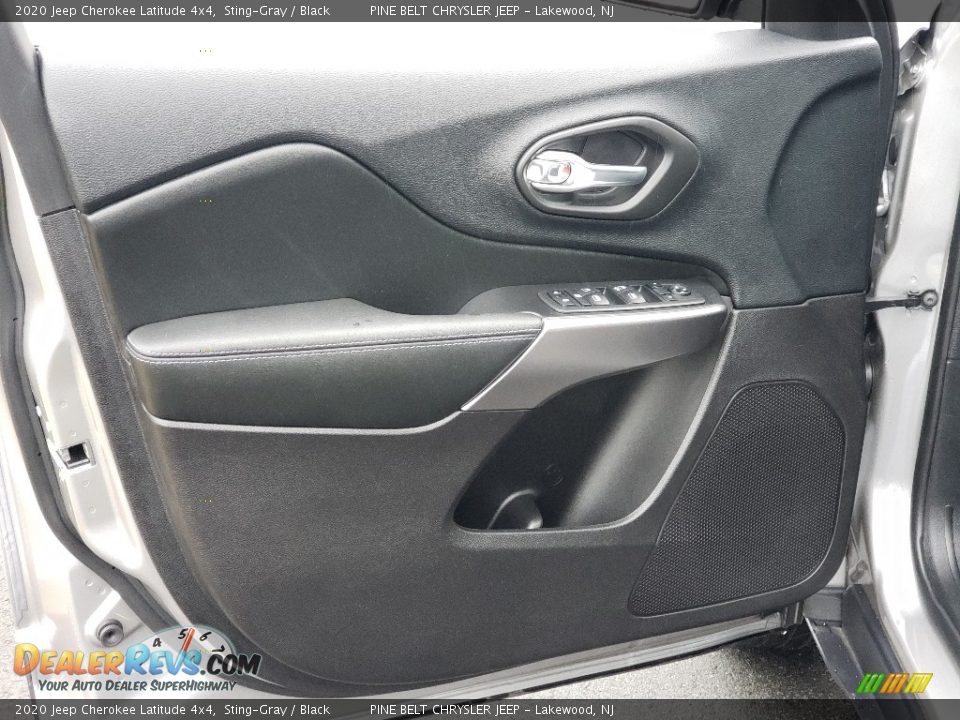 2020 Jeep Cherokee Latitude 4x4 Sting-Gray / Black Photo #31