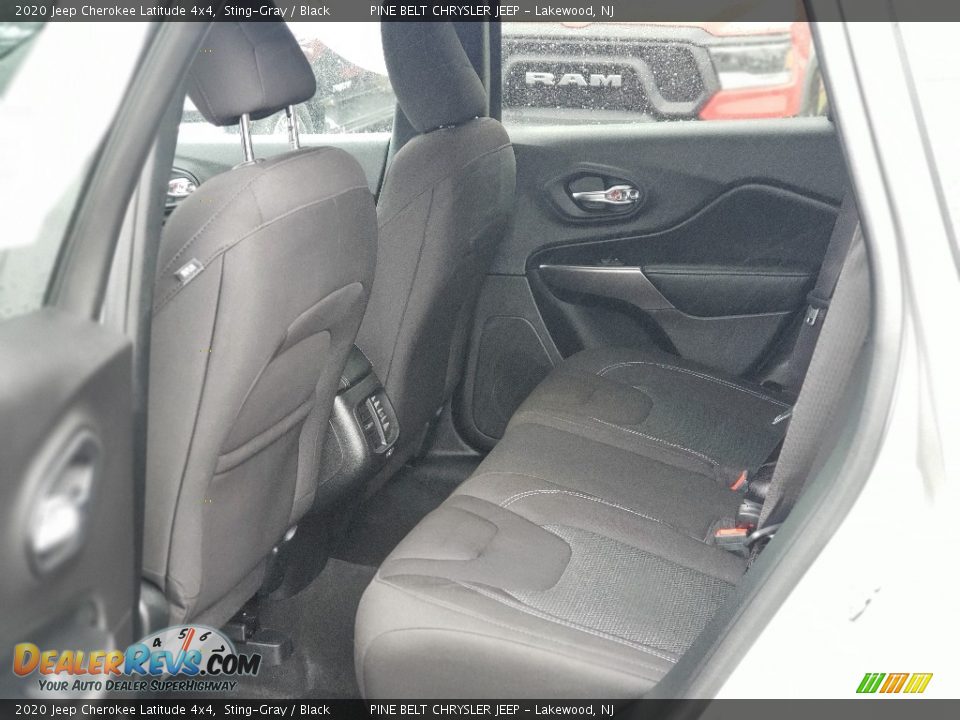 2020 Jeep Cherokee Latitude 4x4 Sting-Gray / Black Photo #32