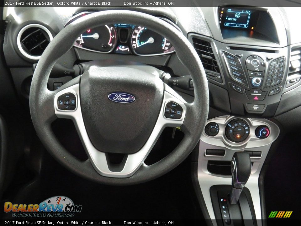 2017 Ford Fiesta SE Sedan Oxford White / Charcoal Black Photo #29