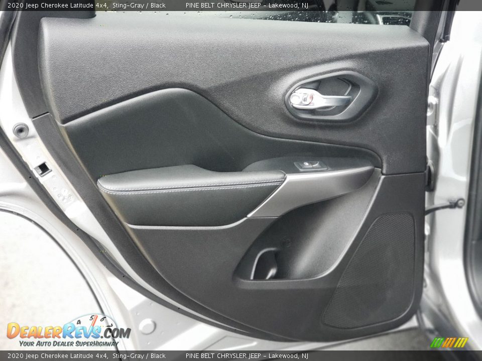 2020 Jeep Cherokee Latitude 4x4 Sting-Gray / Black Photo #34