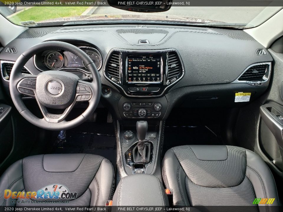 Dashboard of 2020 Jeep Cherokee Limited 4x4 Photo #15