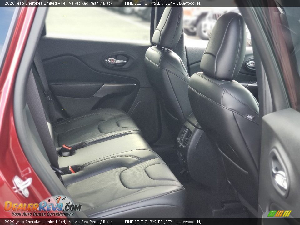 2020 Jeep Cherokee Limited 4x4 Velvet Red Pearl / Black Photo #28