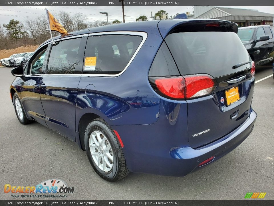 2020 Chrysler Voyager LX Jazz Blue Pearl / Alloy/Black Photo #18