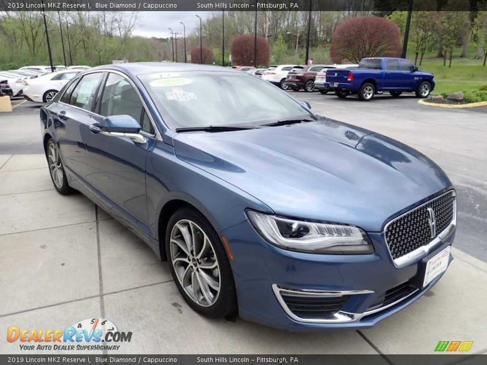 Front 3/4 View of 2019 Lincoln MKZ Reserve I Photo #8