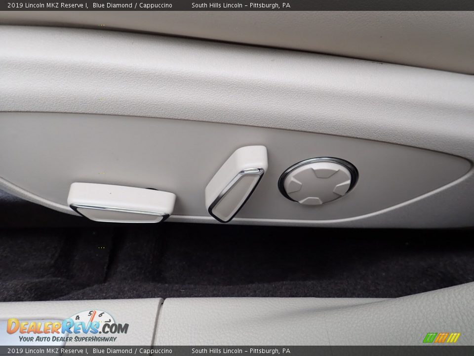 Controls of 2019 Lincoln MKZ Reserve I Photo #19