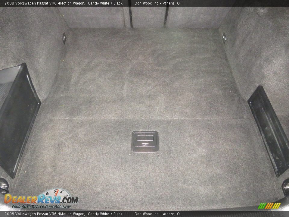 2008 Volkswagen Passat VR6 4Motion Wagon Trunk Photo #13