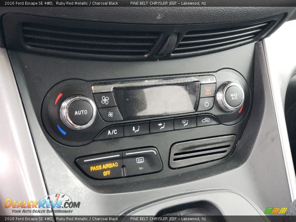 2016 Ford Escape SE 4WD Ruby Red Metallic / Charcoal Black Photo #9