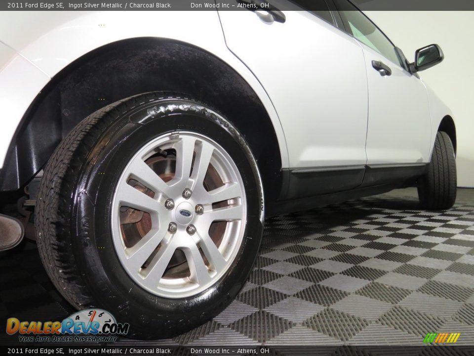 2011 Ford Edge SE Ingot Silver Metallic / Charcoal Black Photo #16