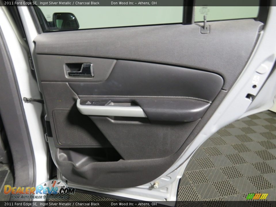 2011 Ford Edge SE Ingot Silver Metallic / Charcoal Black Photo #23