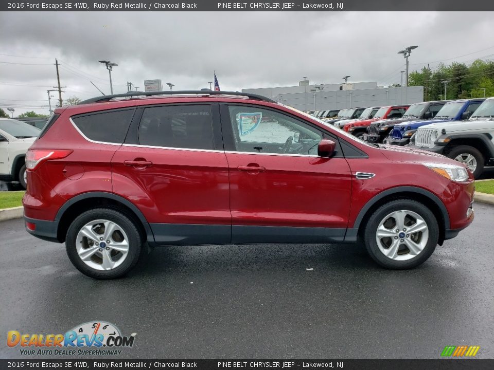 2016 Ford Escape SE 4WD Ruby Red Metallic / Charcoal Black Photo #21