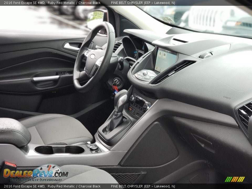 2016 Ford Escape SE 4WD Ruby Red Metallic / Charcoal Black Photo #24