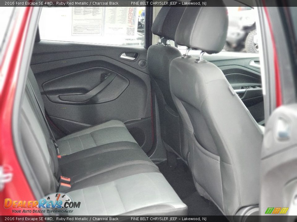 2016 Ford Escape SE 4WD Ruby Red Metallic / Charcoal Black Photo #26