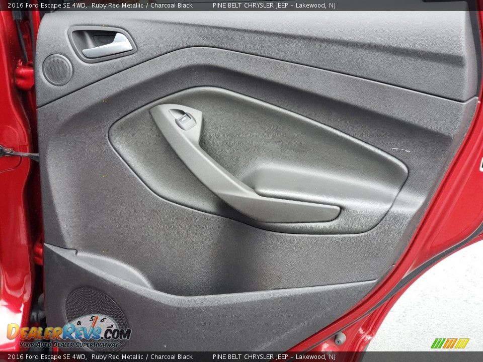 2016 Ford Escape SE 4WD Ruby Red Metallic / Charcoal Black Photo #27