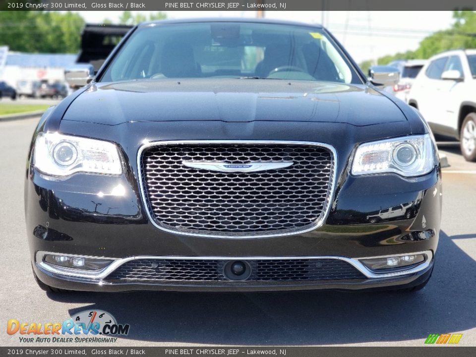 2019 Chrysler 300 Limited Gloss Black / Black Photo #13