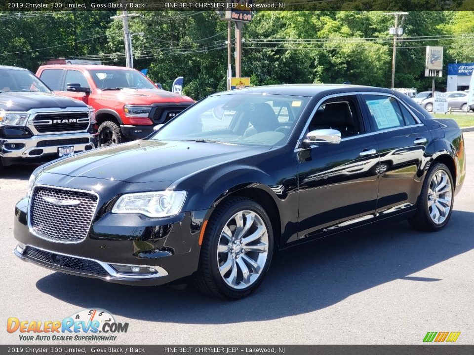 Gloss Black 2019 Chrysler 300 Limited Photo #15