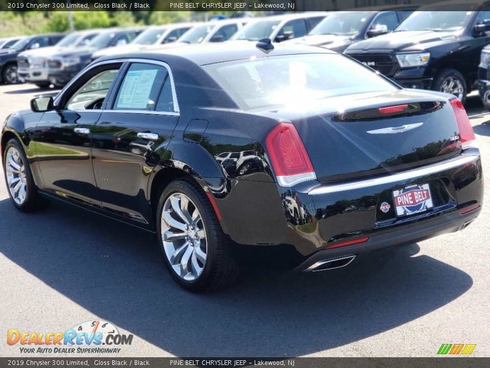 2019 Chrysler 300 Limited Gloss Black / Black Photo #17