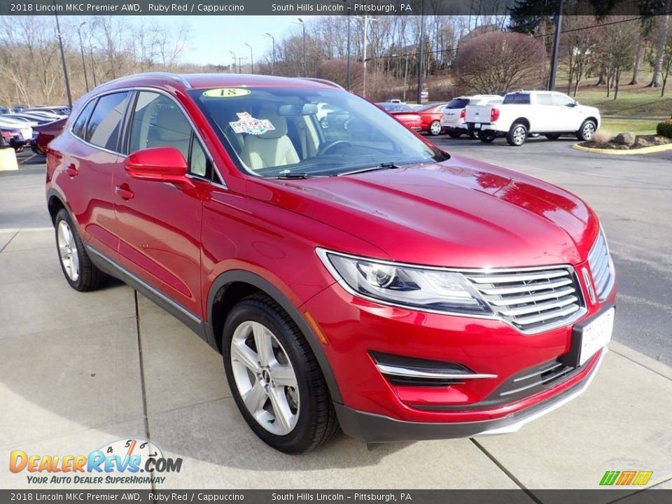 Front 3/4 View of 2018 Lincoln MKC Premier AWD Photo #8