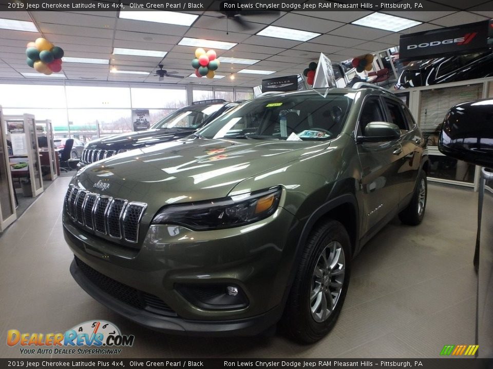 2019 Jeep Cherokee Latitude Plus 4x4 Olive Green Pearl / Black Photo #1