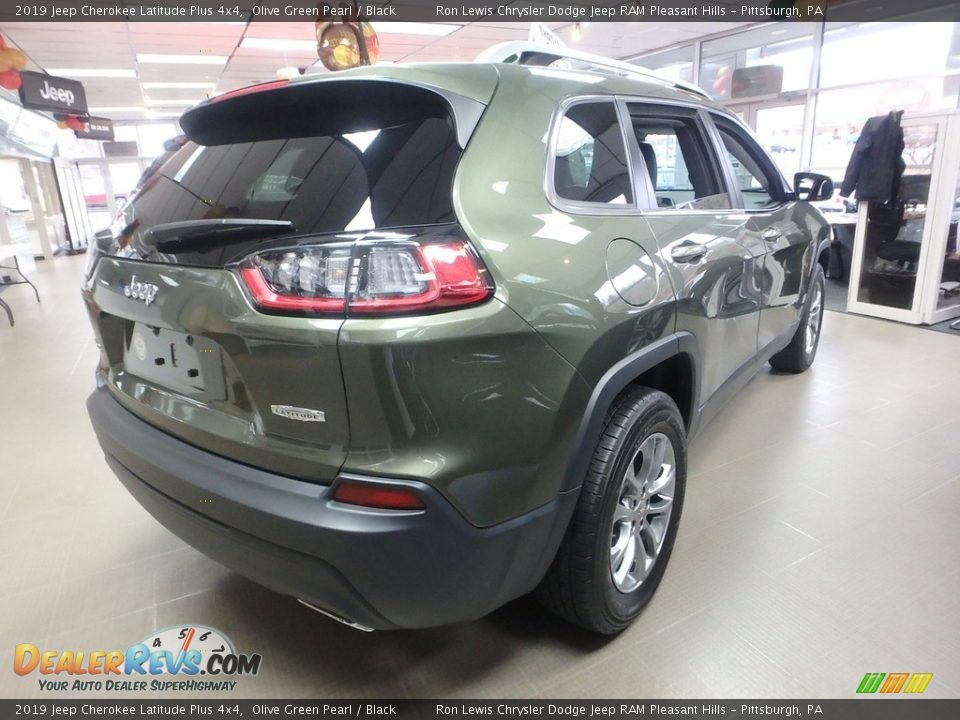 2019 Jeep Cherokee Latitude Plus 4x4 Olive Green Pearl / Black Photo #5