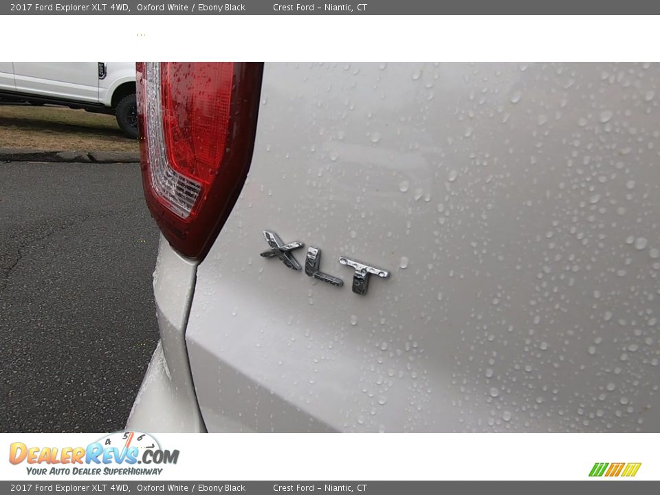 2017 Ford Explorer XLT 4WD Oxford White / Ebony Black Photo #9
