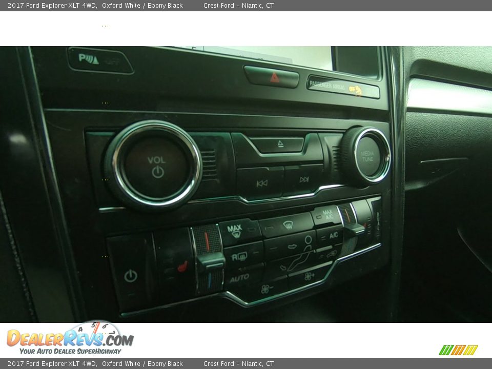 2017 Ford Explorer XLT 4WD Oxford White / Ebony Black Photo #15
