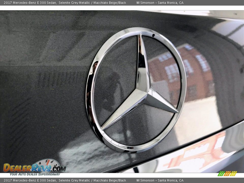 2017 Mercedes-Benz E 300 Sedan Selenite Grey Metallic / Macchiato Beige/Black Photo #7
