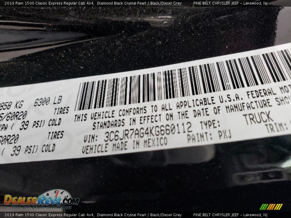 2019 Ram 1500 Classic Express Regular Cab 4x4 Diamond Black Crystal Pearl / Black/Diesel Gray Photo #11