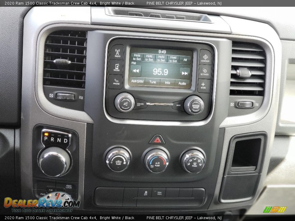 2020 Ram 1500 Classic Tradesman Crew Cab 4x4 Bright White / Black Photo #13