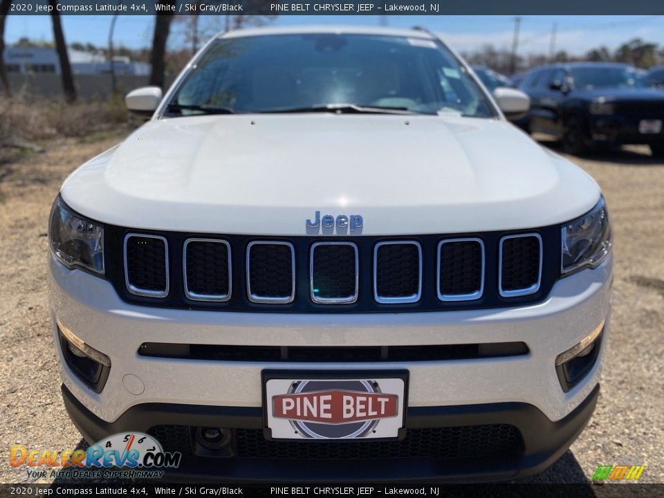 2020 Jeep Compass Latitude 4x4 White / Ski Gray/Black Photo #3