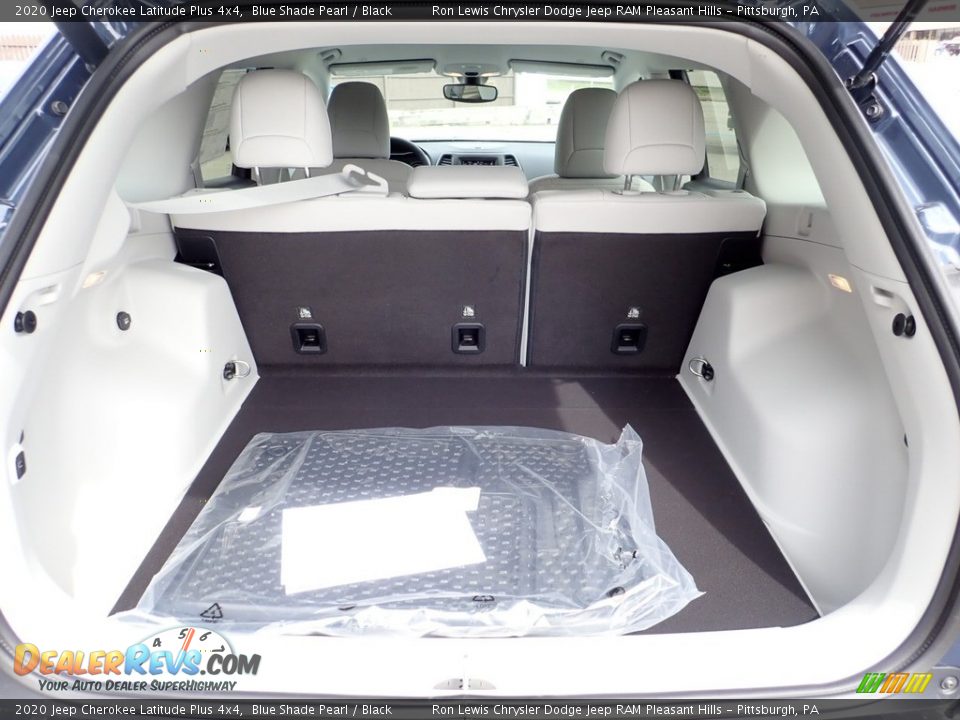 2020 Jeep Cherokee Latitude Plus 4x4 Trunk Photo #9
